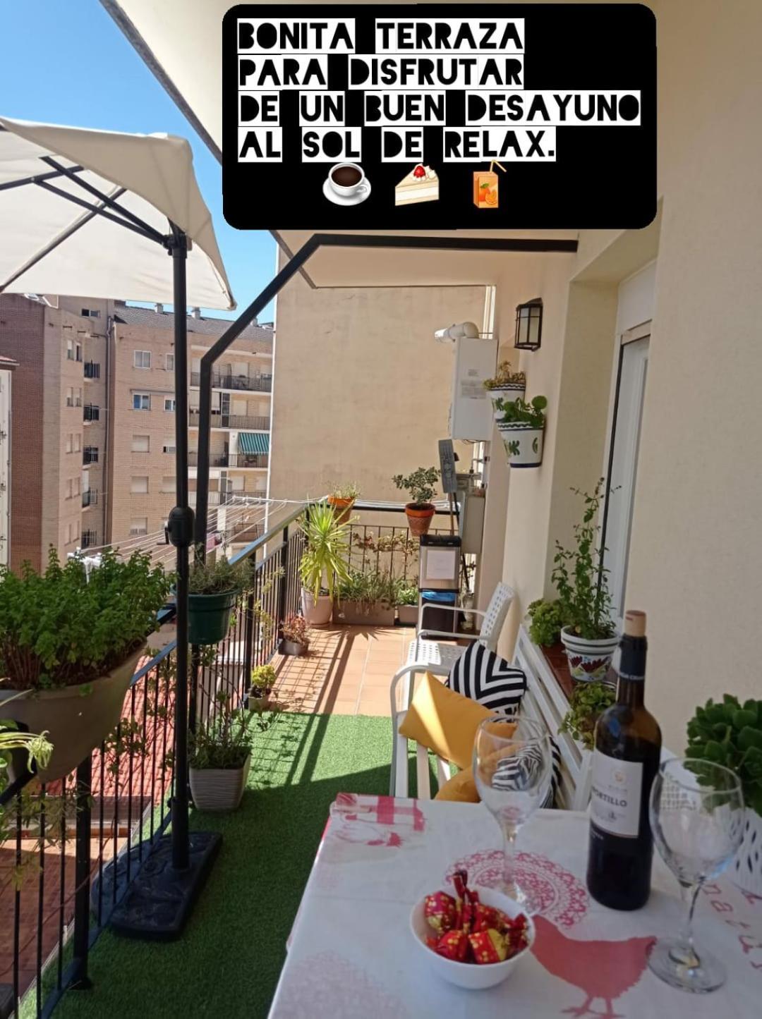 Gonzalo De Berceo 15 " Calidad-Sobrio" And " Free Private Parking " Lägenhet Logroño Rum bild